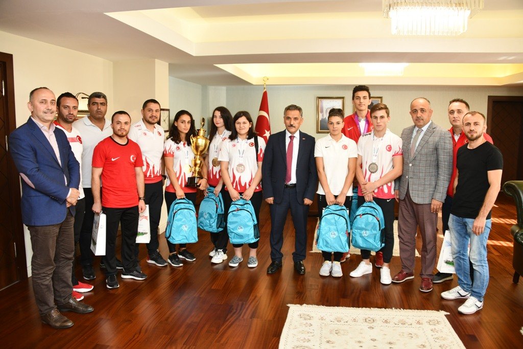 Şehitlerimiz Aklınıza Gelsin
